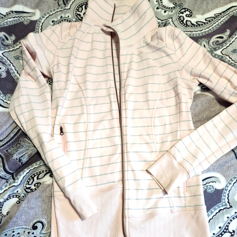 Lululemon size 10 jacket